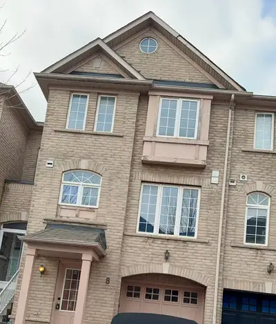 1 spacious room available