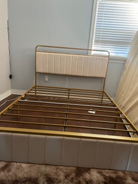 Quen bed frame