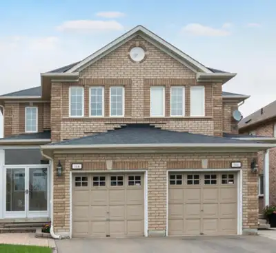 Cozy 3 Bed 3 Bath Semi Detached