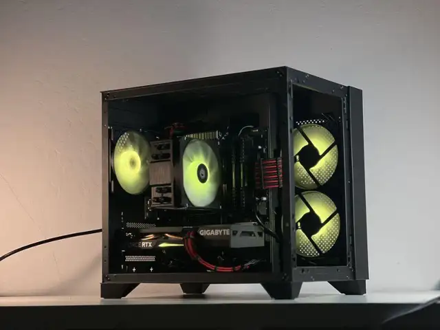 PC Gamer /Gaming PC - Nvidia GeForce RTX 3080 + AMD Ryzen 7 7700 in Desktop Computers in City of Montréal - Image 4