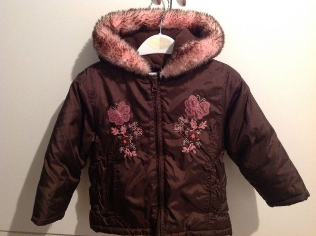 manteau hiver - fillette dans Vêtements - 2T  à Laval/Rive Nord