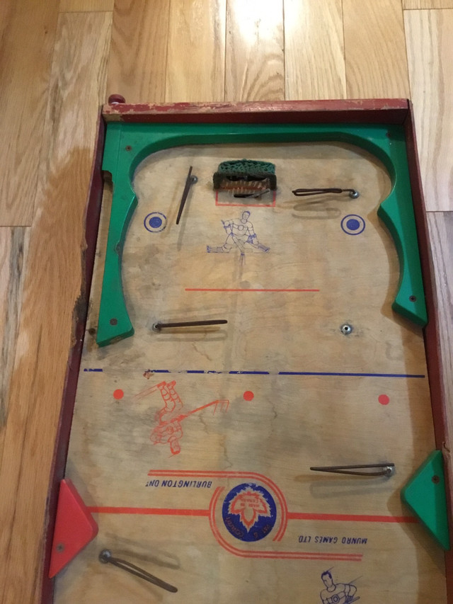 Vintage Munro Table Top Hockey Game $150 in Arts & Collectibles in Trenton - Image 4