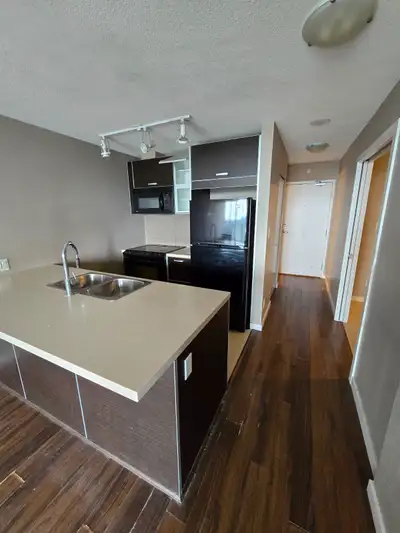 9981 Whalley Blvd. Located on the 24th floor. Close to King George skytrain station. 2 bedroom/ 1.5...