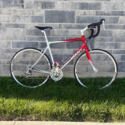 Like New Giant Road Bike 56 cm 105, View more