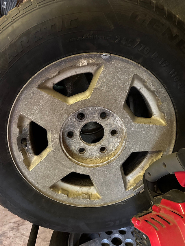 Chevrolet Silverado winter tires in Tires & Rims in Ottawa