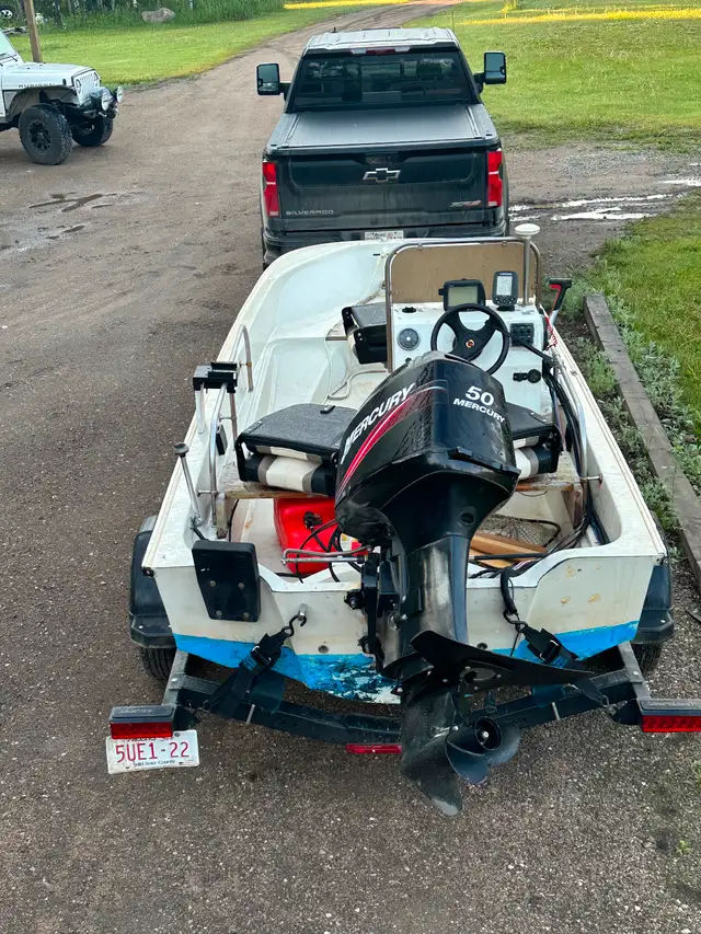 Fishing boat in Powerboats & Motorboats in Edmonton - Image 4