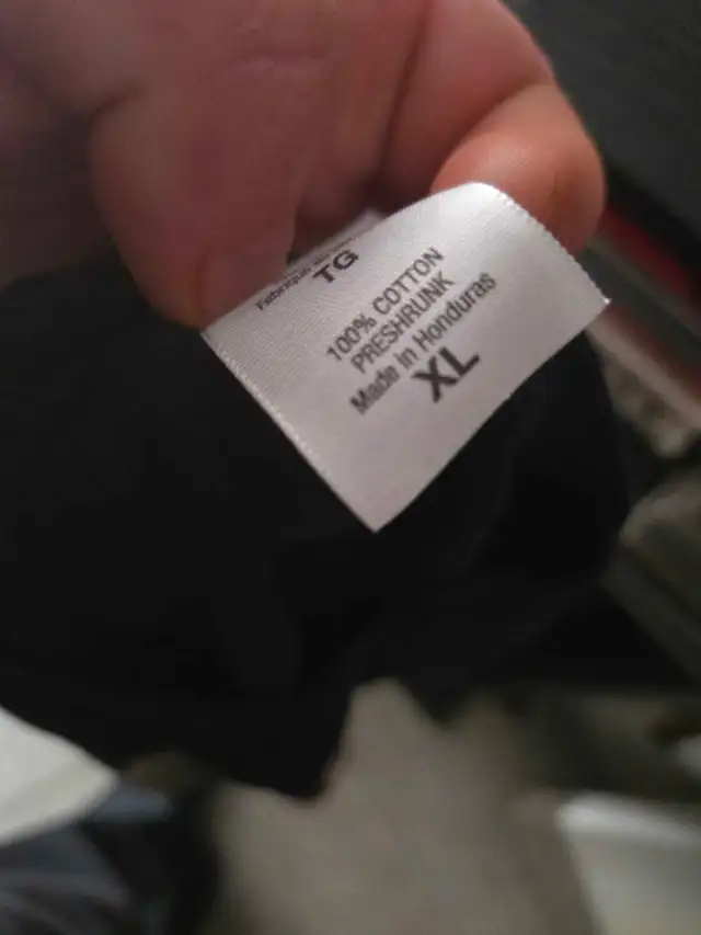 Terri Clark Gildan T-Shirt in Men's in Belleville - Image 5
