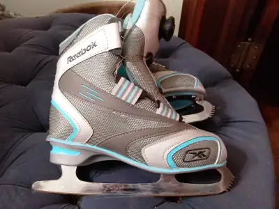 Reebok ice skate size 5, View more