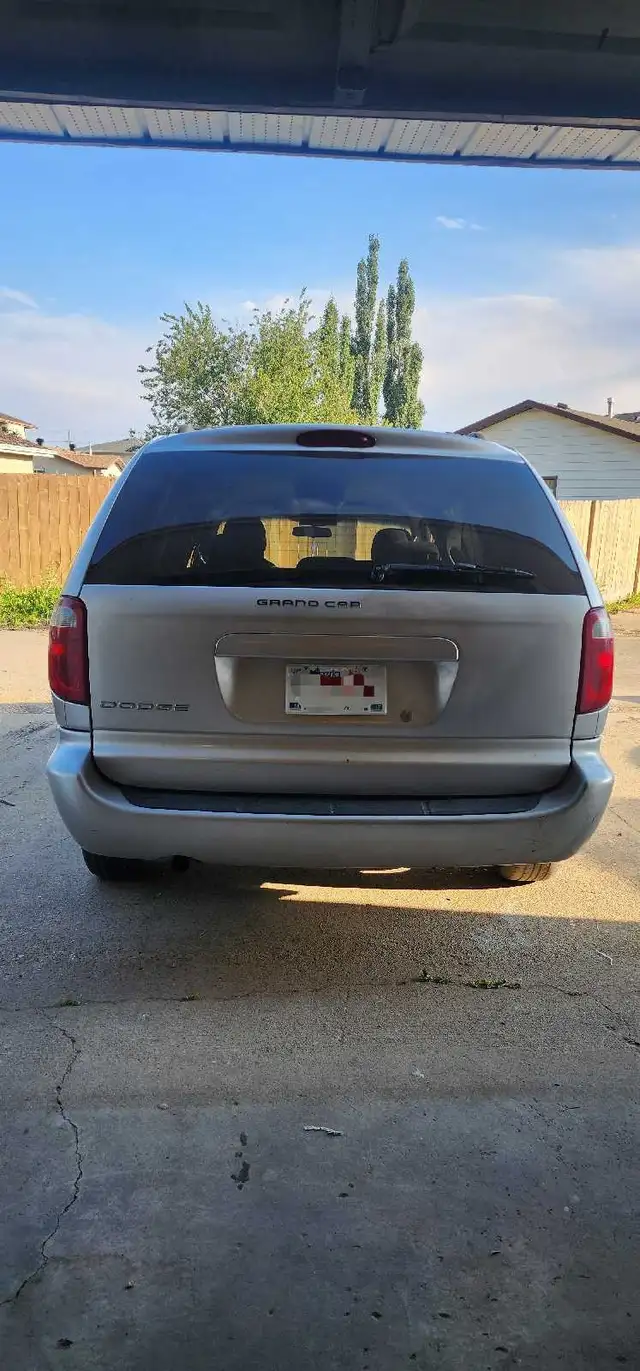 Dodge grand caravan 2006549321765164820481