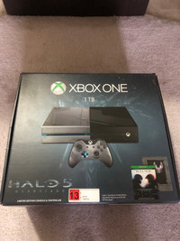 PENDING - Xbox One - Halo 5 Limited Edition