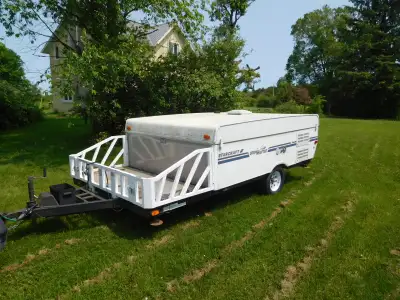 2002 Starcraft 2104 Pop Up Trailer with front deck top carry 4 bicycles or one motorcycle. Excellent...