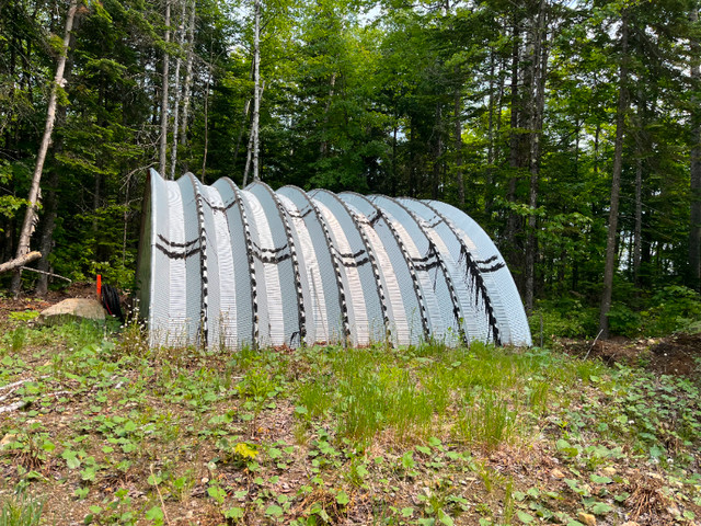 Acier en arche pour bâtiment dans Terrasses et clôtures  à Laurentides