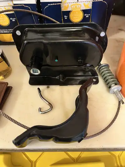 OEM Ford Spare Tire Hoist / Carrier Part Number: 2L3Z-1A131-AA Fits Ford F-150 (1997–2004) and some...