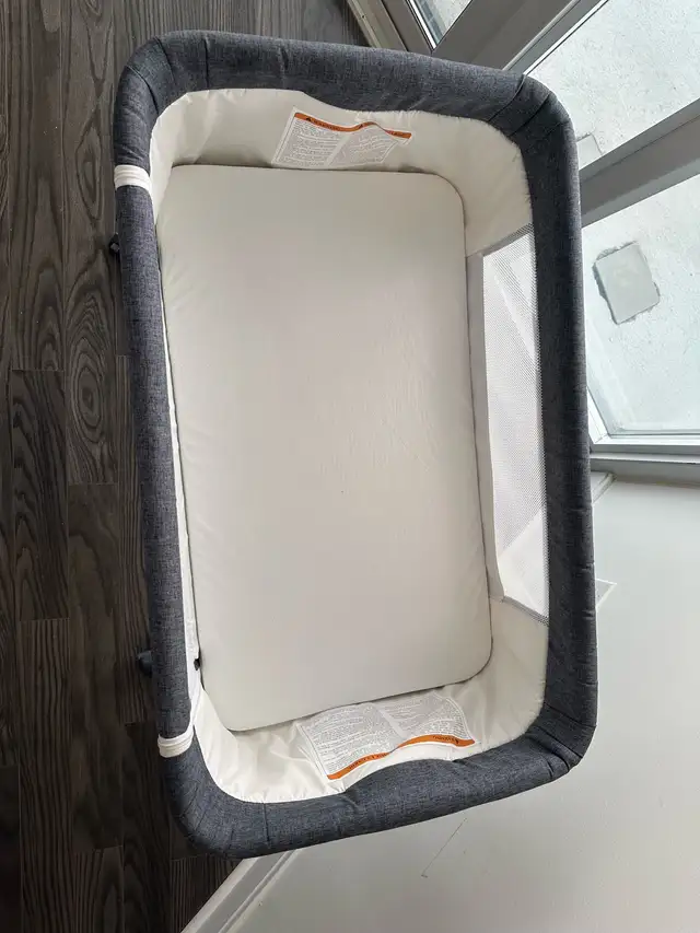 Baby bassinet in Cribs in Mississauga / Peel Region - Image 6