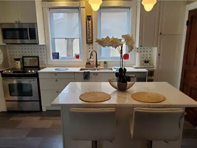 Fully furnished I bedroom flat with den (queen sofa bed) and window seat, dining area and recently u...