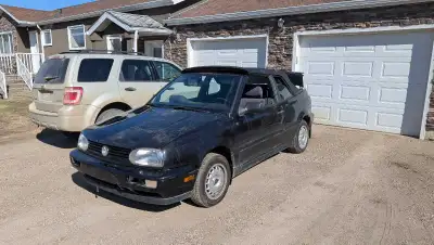 1997 Cabrio 5 speed manual 2.0L gas engine 247000 km New tires New rear struts New rear breaks and b...
