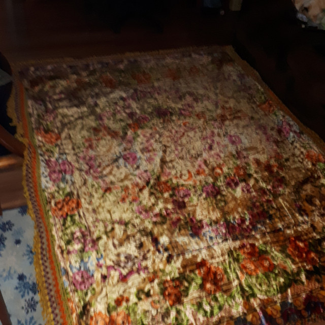 **RUG , Early 1900 precious and rare/ Bedspread in Rugs, Carpets & Runners in Ottawa - Image 2