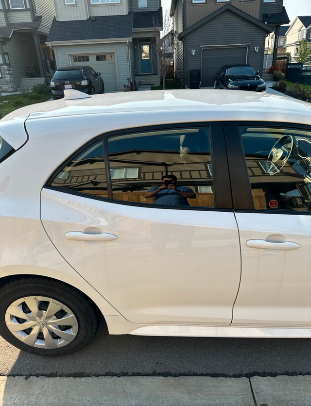 Toyota Corolla hatchback in Cars & Trucks in Ottawa - Image 2