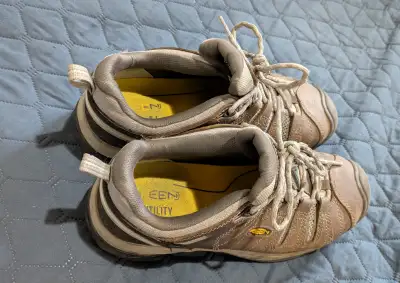 9.5 M Keen Utility Steel Toe Working Shoes  Workboots Womens, View more