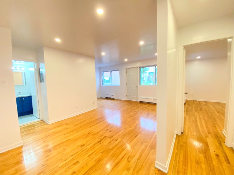 ***Appartement à louer CôtedesNeiges*** Locations longue durée