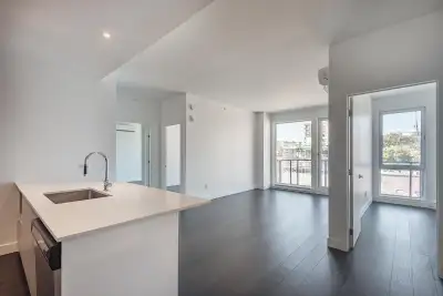 ✨STUNNING 2 BED 1 BATH LOCATED IN GRIFFINTOWN✨