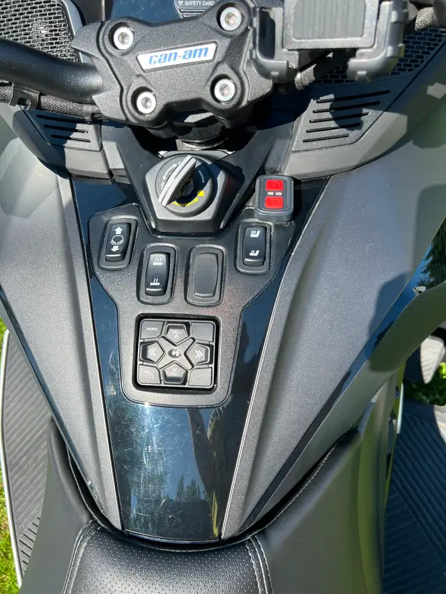 2023 Can Am Spyder RT Limited with addons in Touring in St. Catharines - Image 7