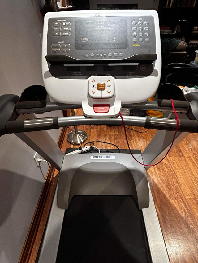 Treadmill in Exercise Equipment in Hamilton - Image 3