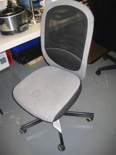 FS: office chairs, metal shelf, IKEA tables, View more