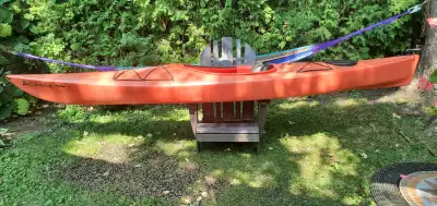 Bonjour, Kayak 1 place (12,6 pieds) et pagaies de marque Acadia à vendre 250$. Confortable et très s...