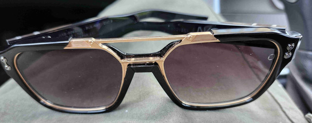 AKONI sunglasses Discovery  in Multi-item in Hamilton