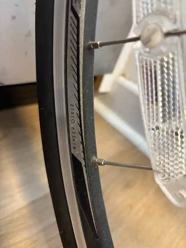 SPECIALIZED Bike 52cm in Road in Fredericton - Image 8