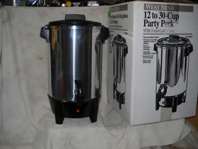 West Bend 12- to 30-Cup Reception Percolator. Clean