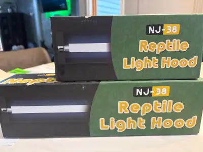 Enhance your reptile's habitat with this Reptile Light Hood NJ-38, designed for optimal UVB and heat...