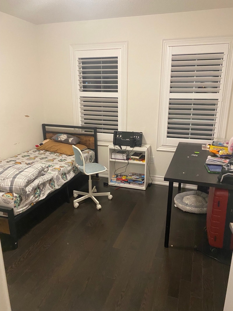Room for rent Room Rentals & Roommates Oakville / Halton Region