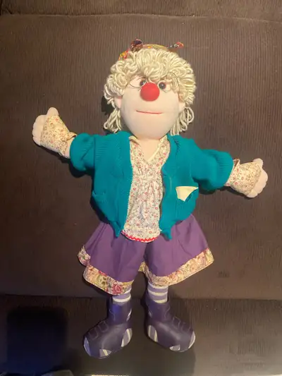 Vintage 1997 Big Comfy Couch Granny Garbanzo 22” Plush Doll , View more