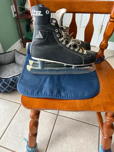 Men’s skates, View more