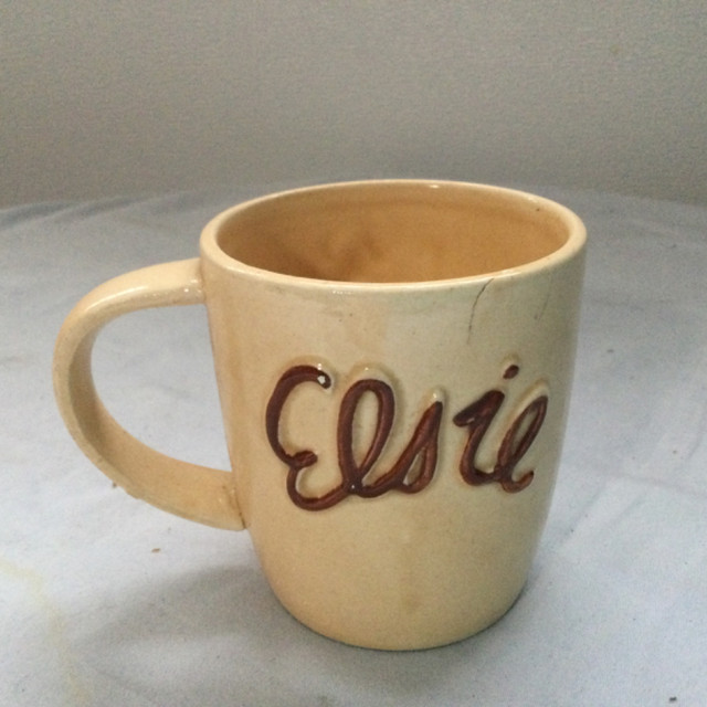 Elsie the cow mug in Arts & Collectibles in Owen Sound - Image 2