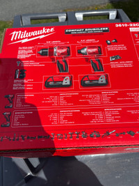 Milwaukee Tool M18 18V Li-Ion Brushless Cordless Compact Hammer 