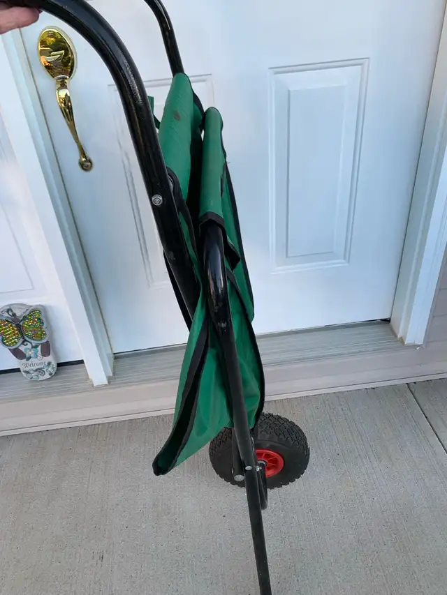 Wheelbarrow  in Outdoor Tools & Storage in Kitchener / Waterloo - Image 4