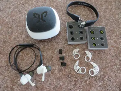 Ecouteurs bluetooth Jaybird X2 (wireless earbugs) SPORT Modèle 'X2' - sans fil Vient avec des ajuste...