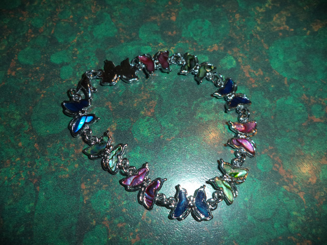 SILVER BRACLET WITH BUTTERFLIES in Jewellery & Watches in Stratford - Image 3