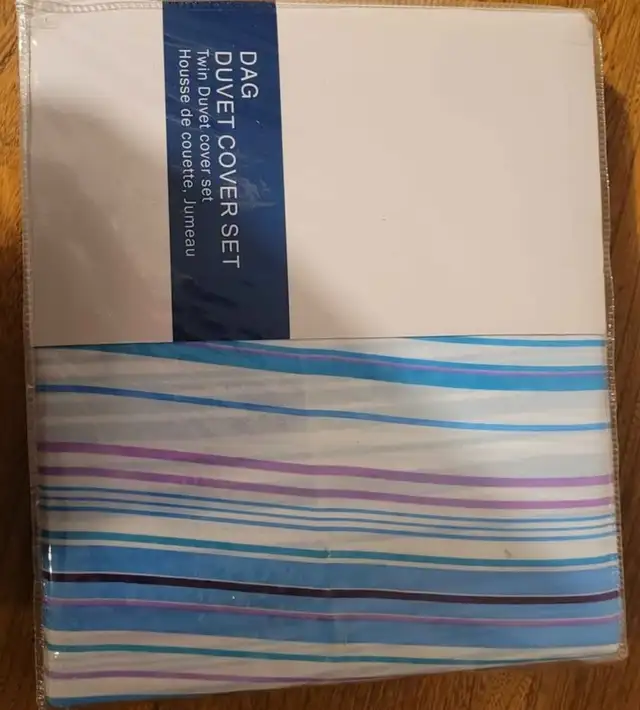 Twin Duvet cover/pillow sham in Bedding in Hamilton - Image 2