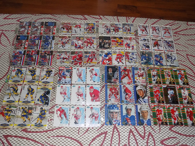 MIXED LOT WORLD JUNIOR HOCKEY TRADING CARDS UPPER DECK PARKHURST in Arts & Collectibles in Hamilton
