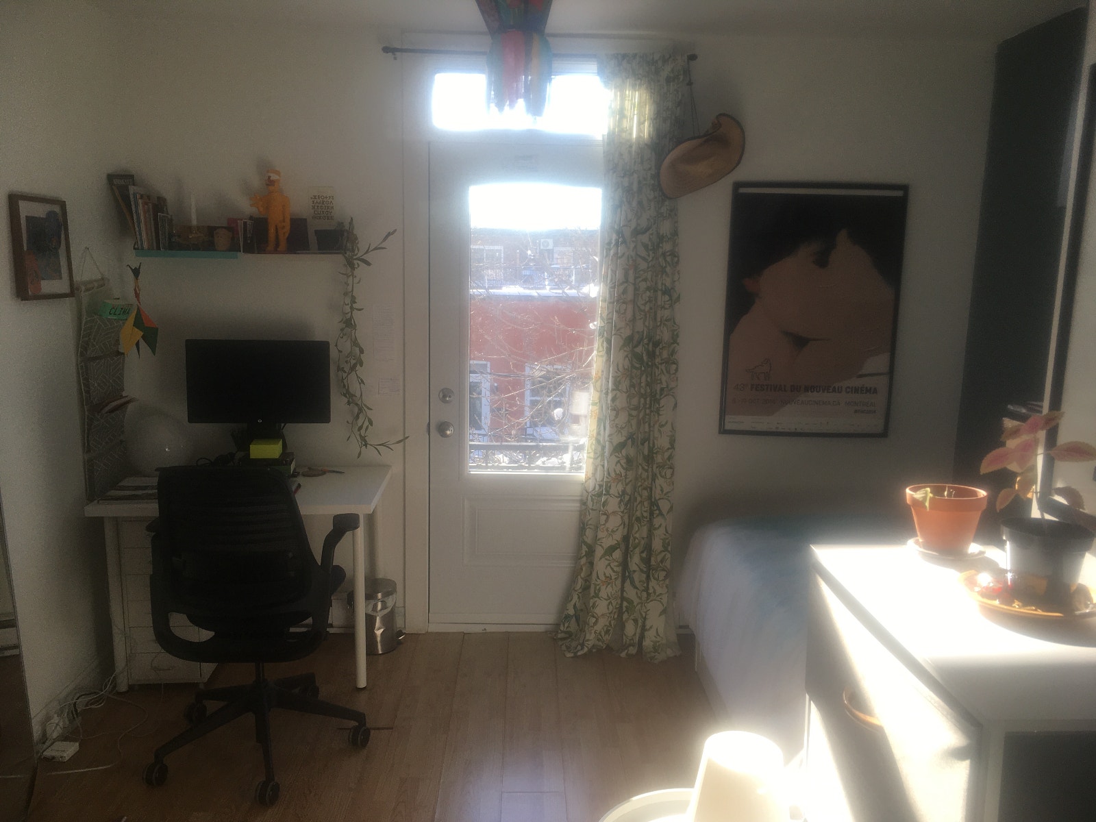 Chambre ensoleillée Petite-Patrie, 1 sep., préférence pour femme — photo 3