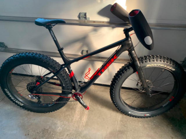 Fat bike Trek Farley 9.8 + upgrades in Mountain in Fredericton