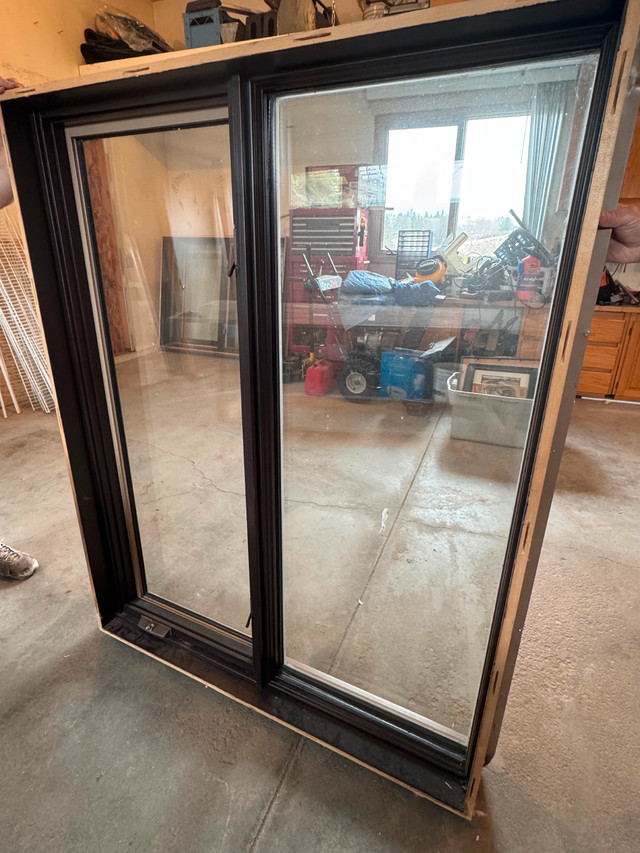 48” x 60” triple pane metal clad window with left opening in Windows, Doors & Trim in Calgary - Image 4