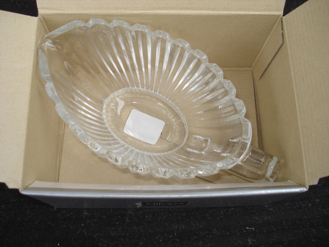 Mikasa crystal gravy boat in Kitchen & Dining Wares in Charlottetown - Image 3
