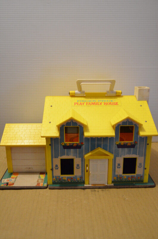 Maison Fisher Price no 952 1969 et accessoires dans Jouets et jeux  à Victoriaville - Image 2