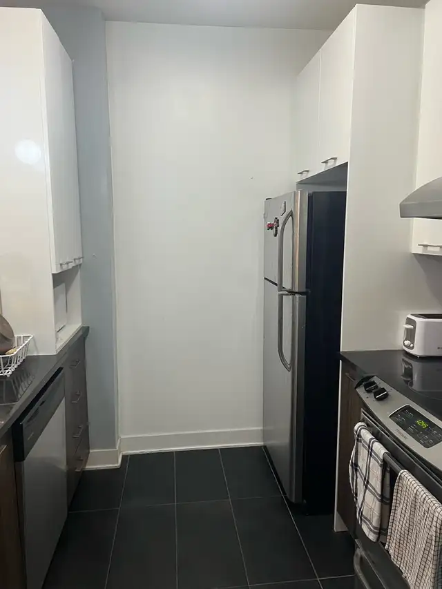 4 1/2 moderne + PARKING – OCTOBRE OFFERT | Long Term Rentals | City of ...