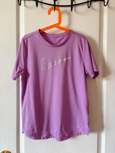 Nike Girls Quick Dry T-shirt ( 9-10 yrs ) , View more